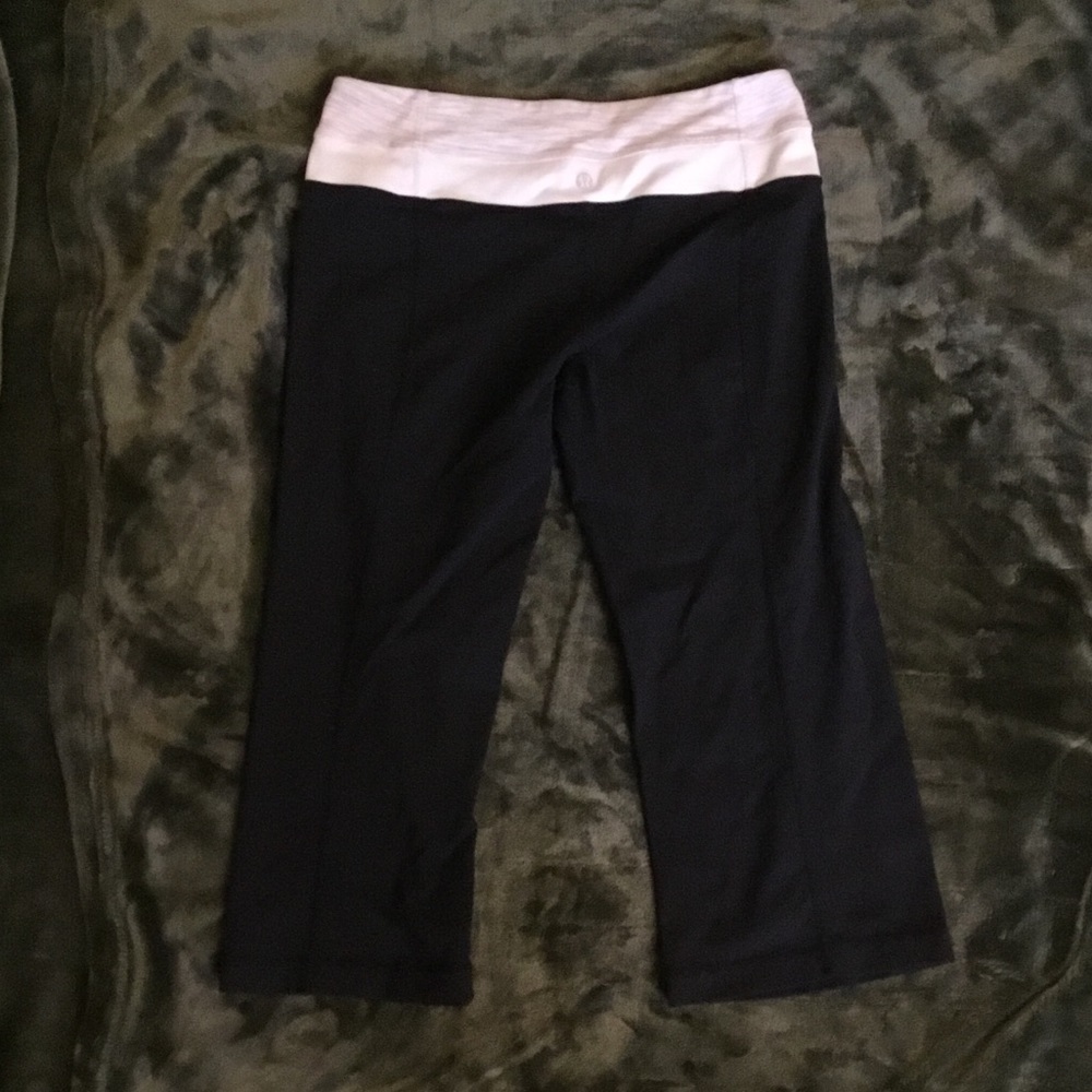 Women’s Lululemon Groove Crop Capri Space Dye Sz 8